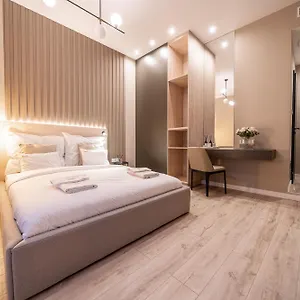  Ξενοδοχείο Karoly Boutique Suites, Location By Bqa